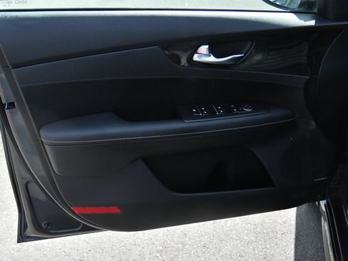 Used 2024 Kia Forte GT-Line w/ GT-Line Premium Package FWD image 14
