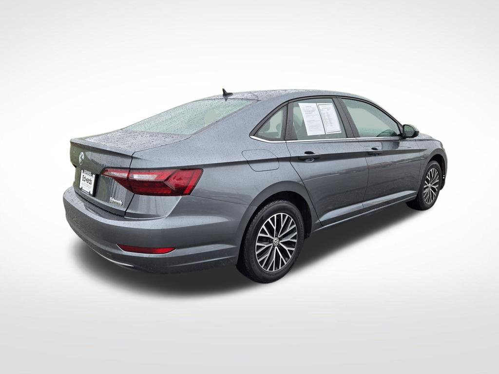 Used 2020 Volkswagen Jetta SE w/ SE Cold Weather Package FWD image 3