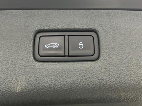 Used 2025 Genesis GV80 3.5T Prestige image 38