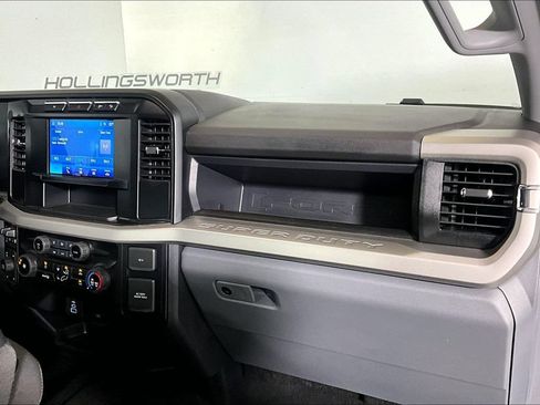 Used 2024 Ford F250 XL w/ STX Appearance Package AWD/4WD image 12