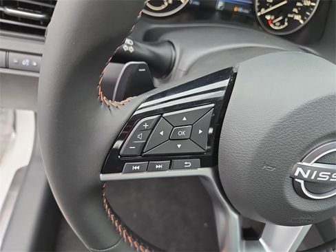 New 2025 Nissan Altima 2.5 SR image 9