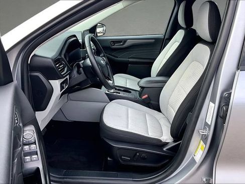 Used 2024 Ford Escape Active FWD image 21