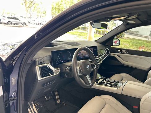Used 2024 BMW X5 xDrive40i w/ M Sport Package AWD/4WD image 7
