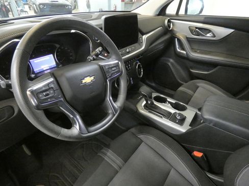 Used 2024 Chevrolet Blazer LT w/ Convenience Package FWD image 8
