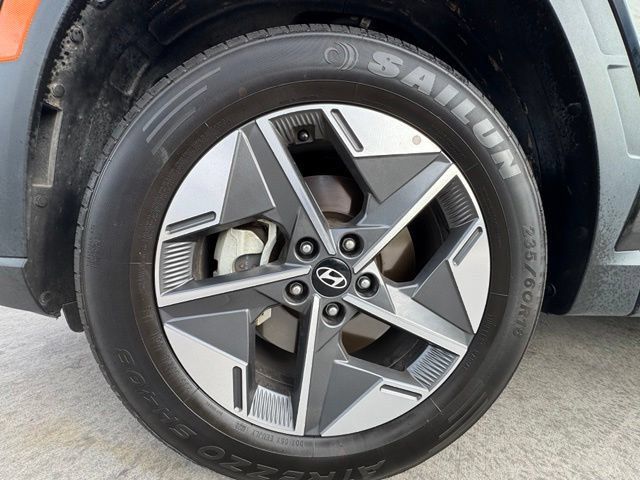 Used 2025 Hyundai Tucson SEL AWD/4WD image 34