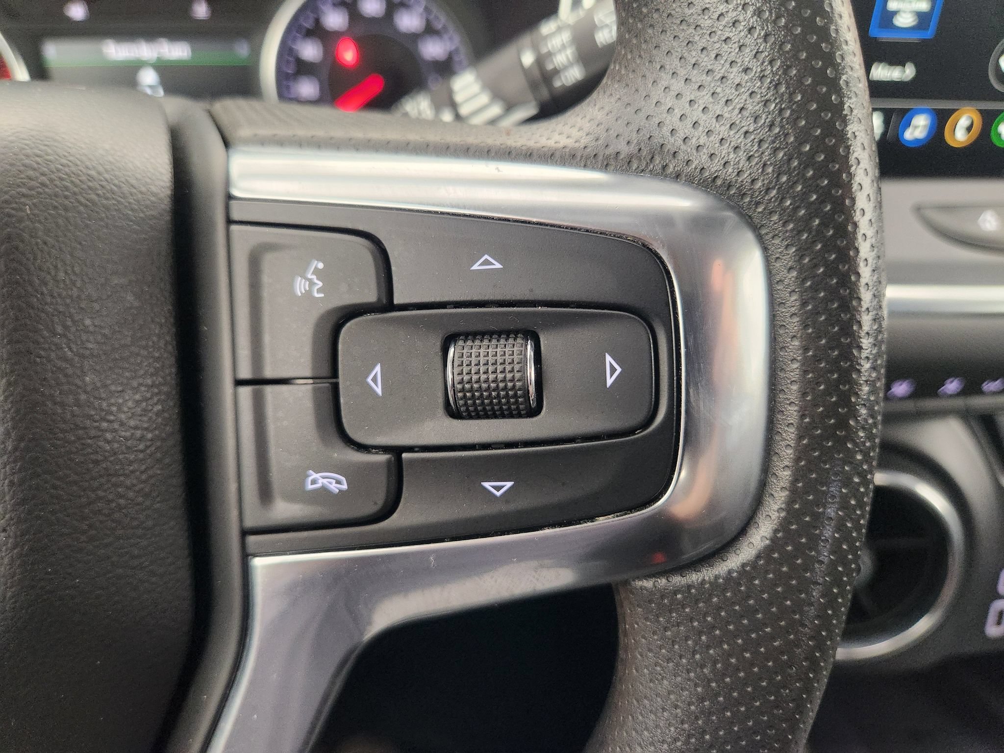 Used 2023 Chevrolet Blazer LT w/ Convenience Package FWD image 29