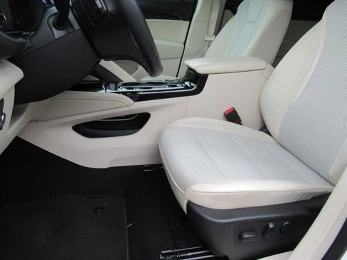 Used 2021 Buick Envision Preferred image 15