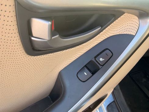 Used 2011 Hyundai Elantra Limited FWD image 16