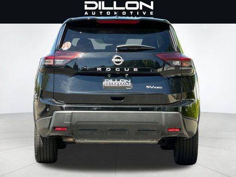 Used 2024 Nissan Rogue SV AWD/4WD image 5