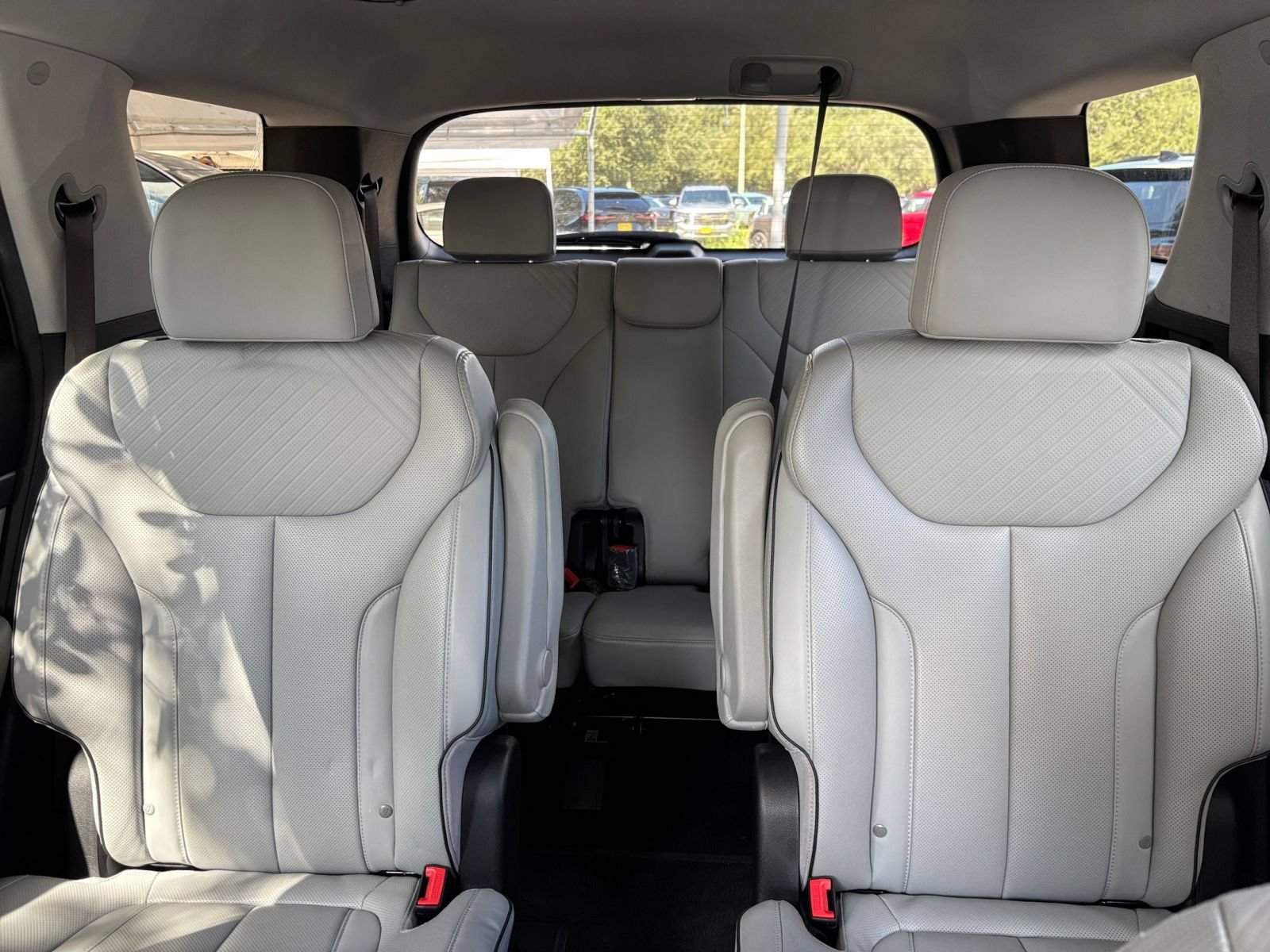 Used 2024 Hyundai Palisade SEL FWD image 41