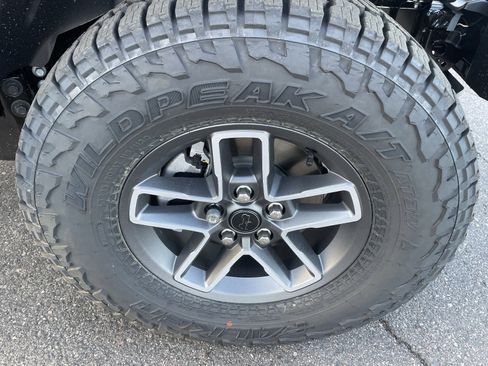 New 2026 Jeep Gladiator Mojave AWD/4WD image 8