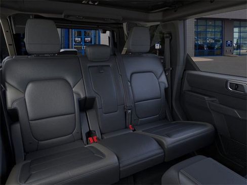 New 2025 Ford Bronco Outer Banks w/ Sasquatch Package image 11