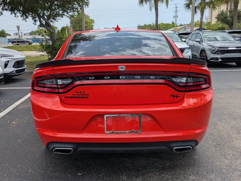 Used 2017 Dodge Charger R/T w/ Blacktop Package RWD image 5