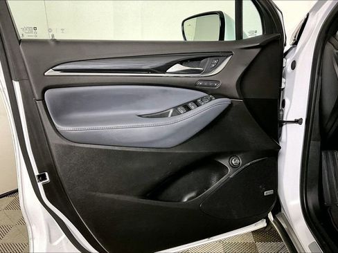 Used 2024 Buick Enclave Premium image 22