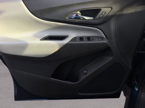 Used 2022 Chevrolet Equinox LT image 19