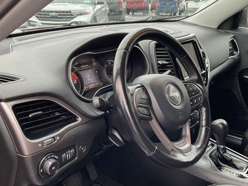 Used 2021 Jeep Cherokee Limited image 23