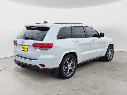 Used 2018 Jeep Grand Cherokee Limited AWD/4WD image 5