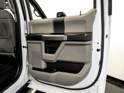 Used 2019 Ford F250 XLT image 32