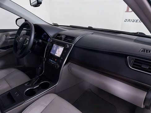 Used 2015 Toyota Camry XLE FWD image 32