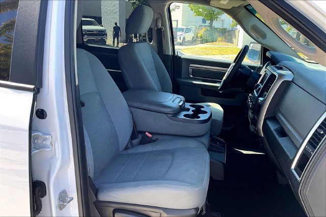 Used 2019 RAM 1500 Classic SLT AWD/4WD image 5