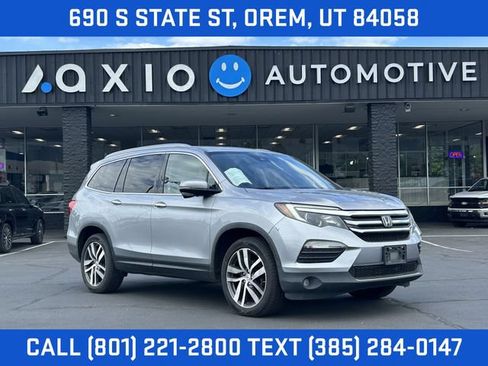 Used 2018 Honda Pilot Touring image 1