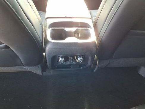 New 2026 GMC Acadia Elevation w/ Elevation Premium Package AWD/4WD image 16