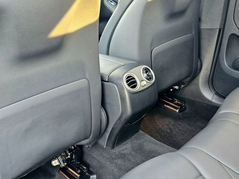 Used 2021 Mercedes-Benz GLC 300 GLC 300 image 24