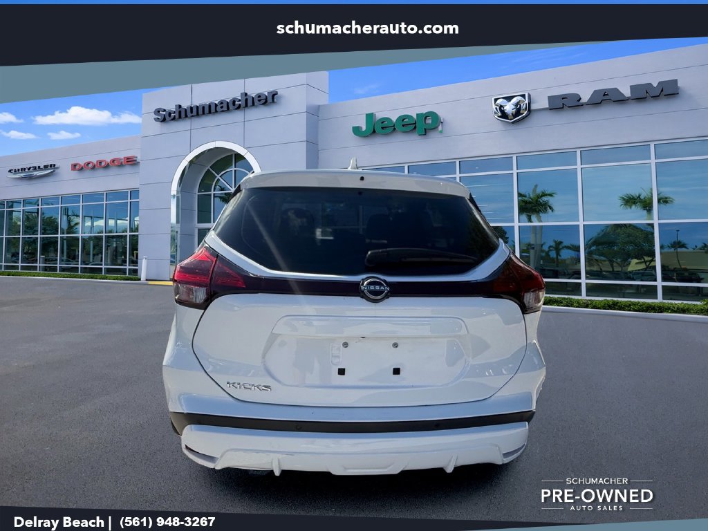 Used 2025 Nissan Kicks Play S FWD image 6