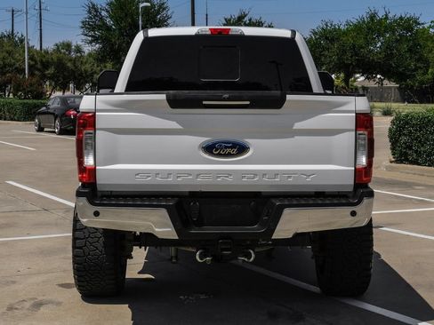 Used 2019 Ford F250 Lariat w/ Lariat Ultimate Package AWD/4WD image 8