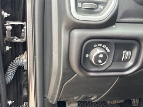 Used 2024 RAM 3500 Big Horn w/ Night Edition AWD/4WD image 22