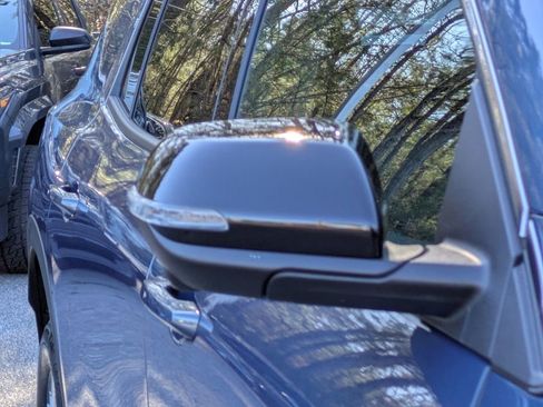 New 2026 Chevrolet Traverse LT w/ Driver Confidence Package image 11