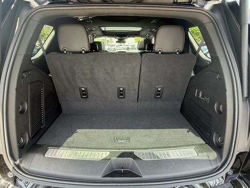 Used 2023 Chevrolet Tahoe Premier RWD image 15