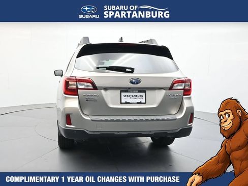 Used 2017 Subaru Outback 3.6R Limited AWD/4WD image 7