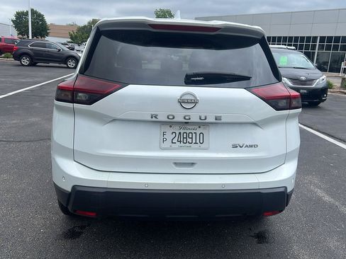 Used 2024 Nissan Rogue SV AWD/4WD image 7