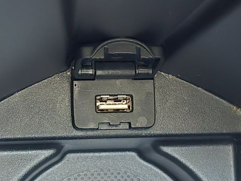 Used 2018 Honda Civic EX-L image 9