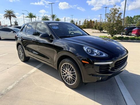 Used 2016 Porsche Cayenne image 4