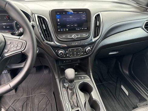 Certified 2024 Chevrolet Equinox Premier AWD/4WD image 17