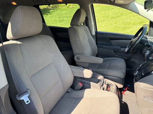 Used 2015 Honda Odyssey EX image 13