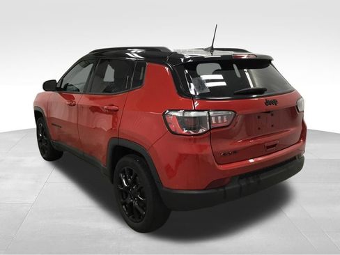 Used 2023 Jeep Compass Latitude w/ Sun and Sound Group AWD/4WD image 15