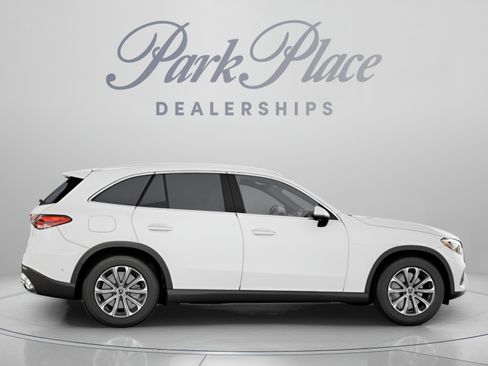 Certified 2026 Mercedes-Benz GLC 300 image 25