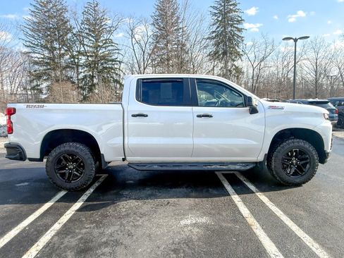 Used 2020 Chevrolet Silverado 1500 LT Trail Boss image 9