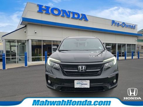 Used 2022 Honda Pilot Sport image 2