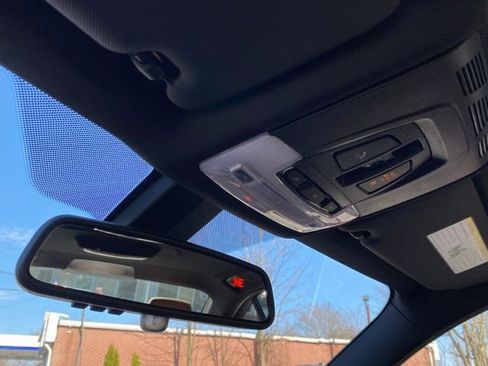 Used 2018 BMW 330i xDrive Sedan w/ Convenience Package image 30