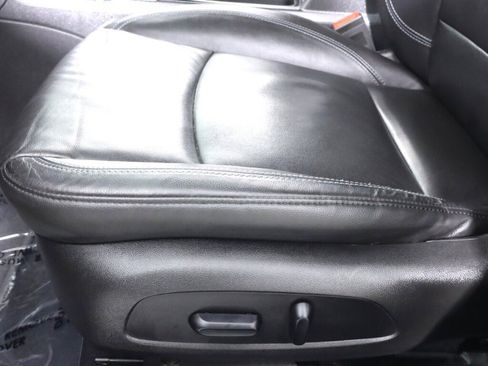 Used 2018 Chevrolet Cruze Premier image 26