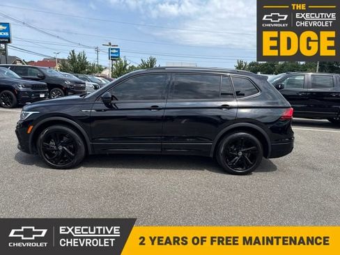 Used 2024 Volkswagen Tiguan SE R-Line AWD/4WD image 1