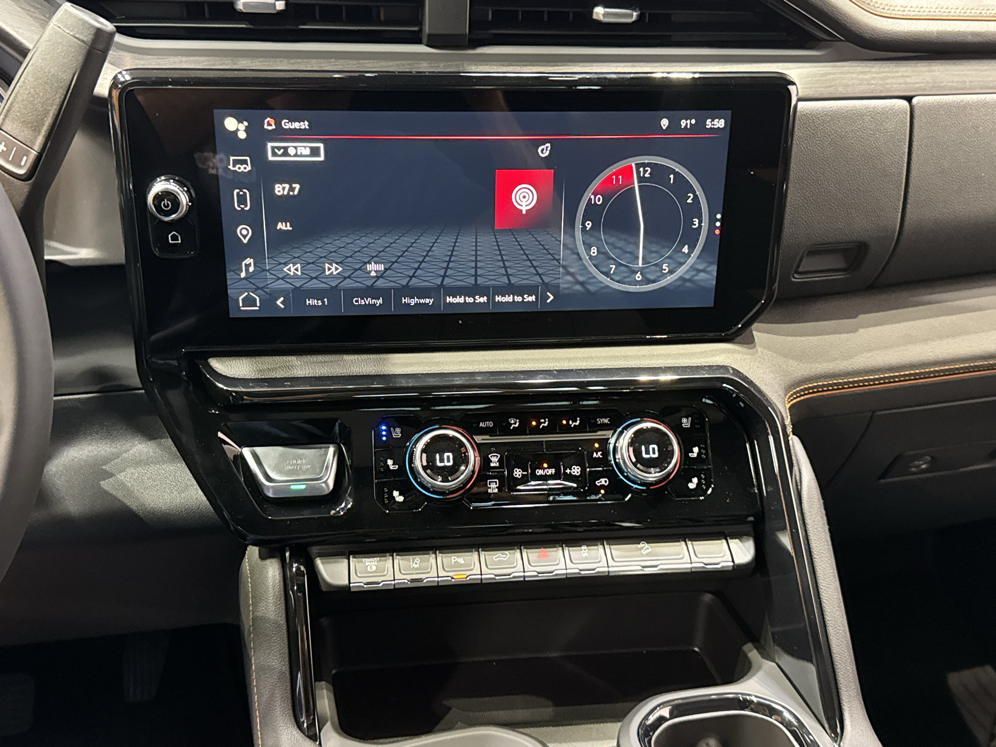 New 2026 GMC Sierra 2500 AT4 w/ AT4 Premium Plus Package AWD/4WD image 34