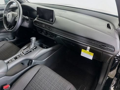 Certified 2025 Honda HR-V Sport image 31