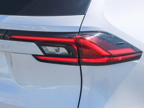 Certified 2025 Toyota Grand Highlander FWD image 10