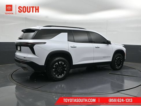 Used 2026 Chevrolet Traverse Z71 w/ Enhanced Driving Package AWD/4WD image 2