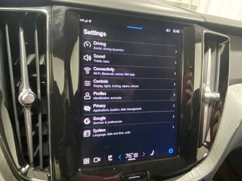 Certified 2025 Volvo XC60 B5 Plus image 22